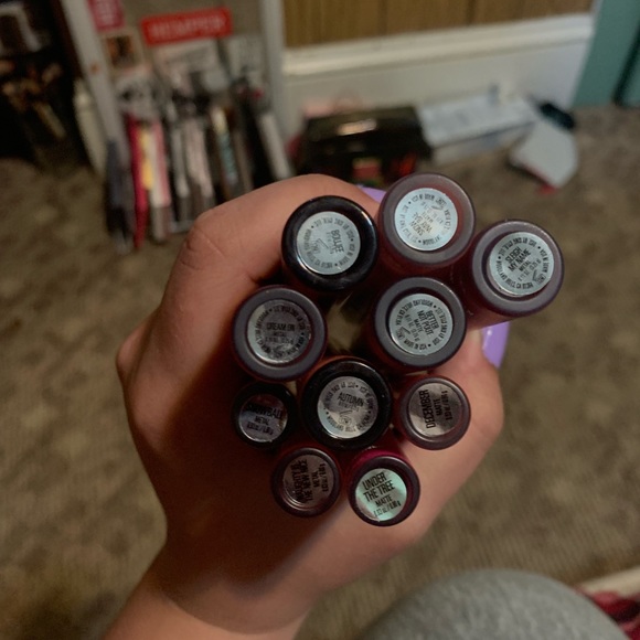 Kylie cosmetics And JSC - Picture 2 of 3